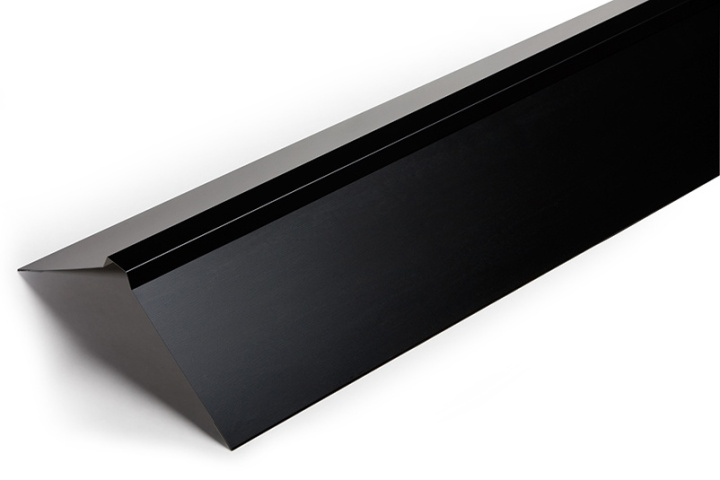 Nockplåt 190x190x2500 mm, Svart i gruppen Produkter / Plåtbeslag / Takbeslag / Nockplåt hos Norosteel AB (103020)